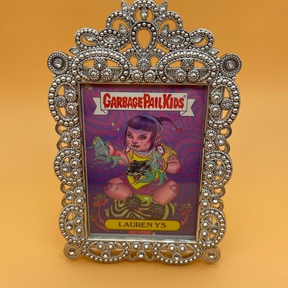 Mini framed Lauren YS 2021 Beyond the Streets Special Edition Garbage Pail Kids - Picture 2 of 7